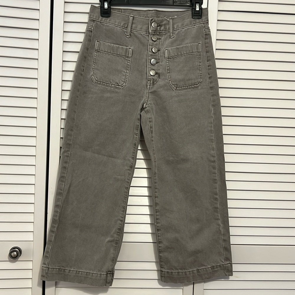 American Eagle Olive cropped pants, flared. Size 2